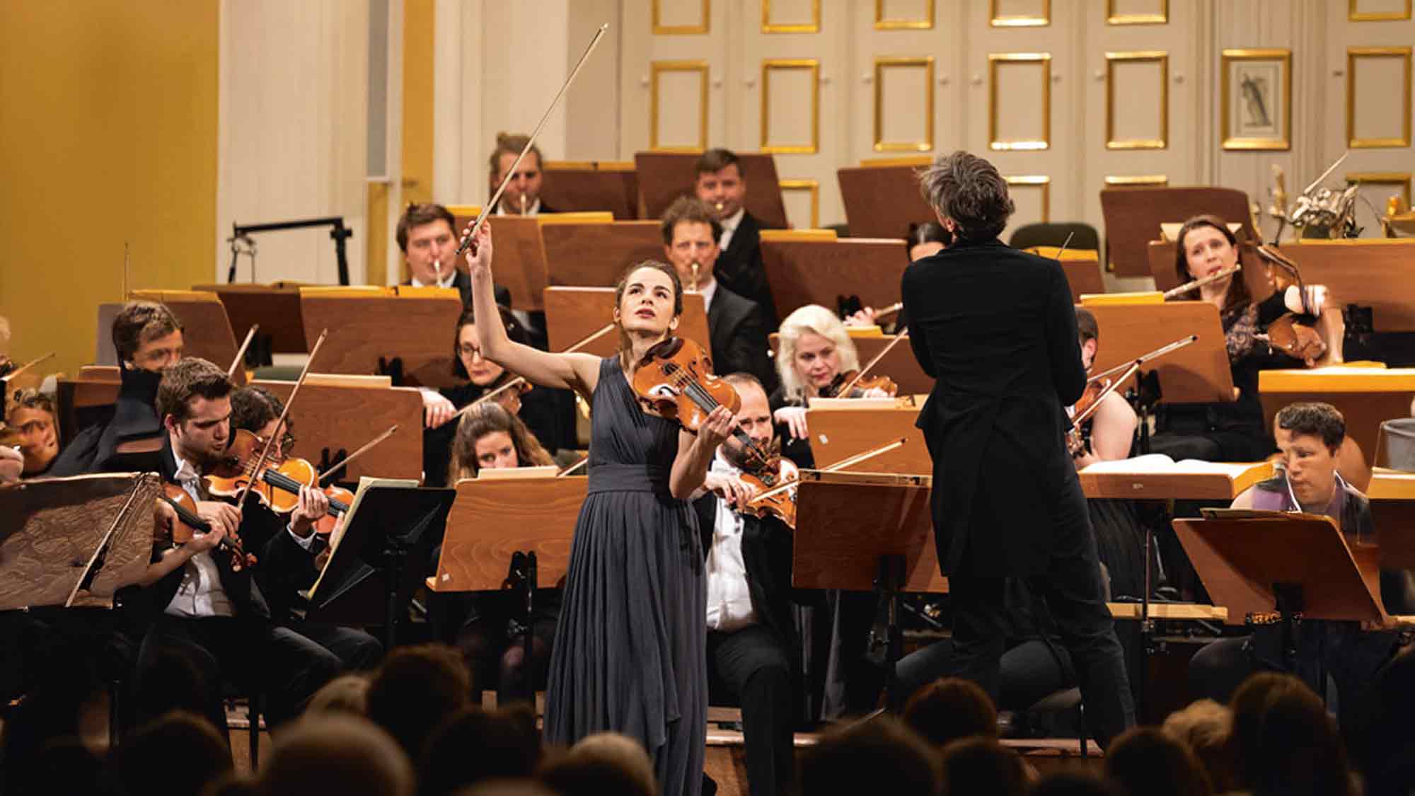 Philharmonie Salzburg: Serenade im Konzert, Alina Pogostkina spielt Bernsteins Serenade, 6. November 2024 Philharmonie Salzburg: Serenade im Konzert, Alina Pogostkina spielt Bernsteins Serenade, 6. November 2024