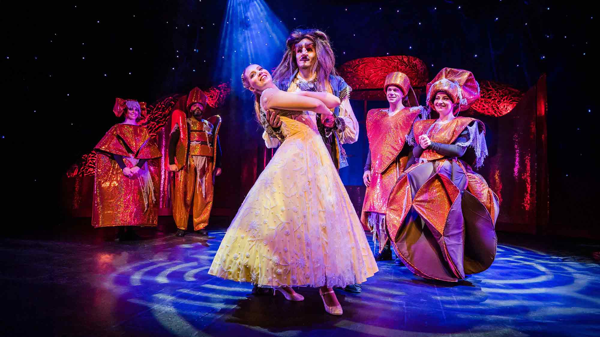 Märchenhaftes Musical in der Stadthalle Delbrück: Theater Liberi präsentiert »Die Schöne und das Biest – das Musical«, 19. Dezember 2024 Märchenhaftes Musical in der Stadthalle Delbrück: Theater Liberi präsentiert »Die Schöne und das Biest – das Musical«, 19. Dezember 2024