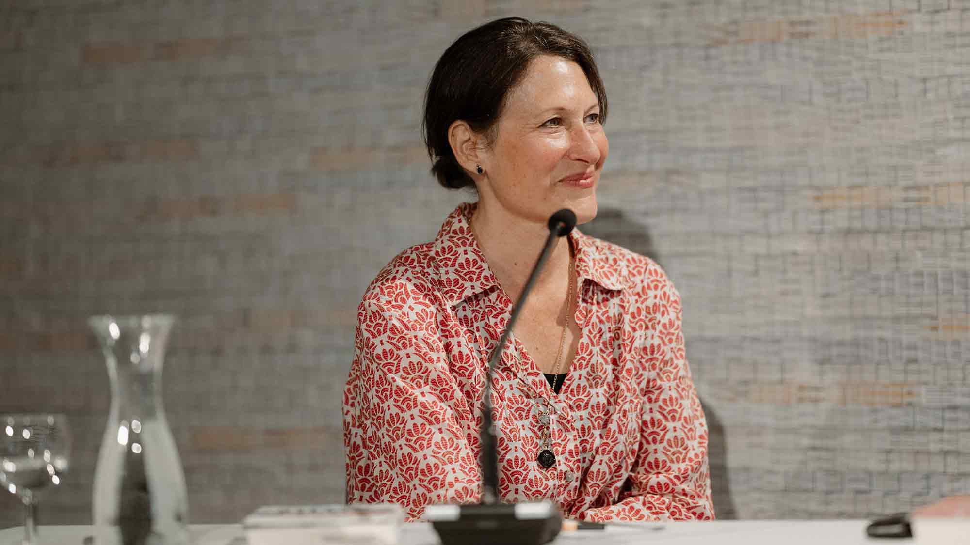 Autorinnenlesung des Romans »Erdbebenwetter« im Rahmen der Finissage zur Ausstellung »Unord« in der Wissenswerkstadt Bielefeld, 26. November 2024 Autorinnenlesung des Romans »Erdbebenwetter« im Rahmen der Finissage zur Ausstellung »Unord« in der Wissenswerkstadt Bielefeld, 26. November 2024