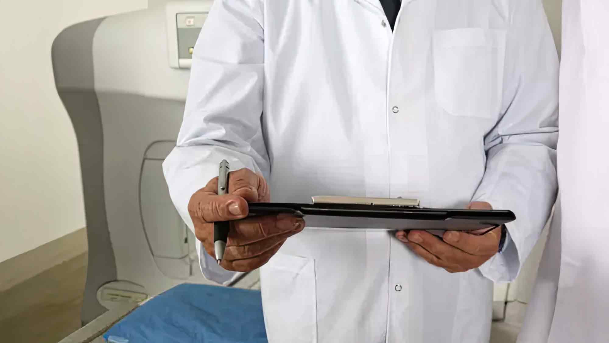 Das Klinikum Lippe begrüßt neuen Chefarzt für Anästhesiologie und Operative Intensivmedizin Das Klinikum Lippe begrüßt neuen Chefarzt für Anästhesiologie und Operative Intensivmedizin
