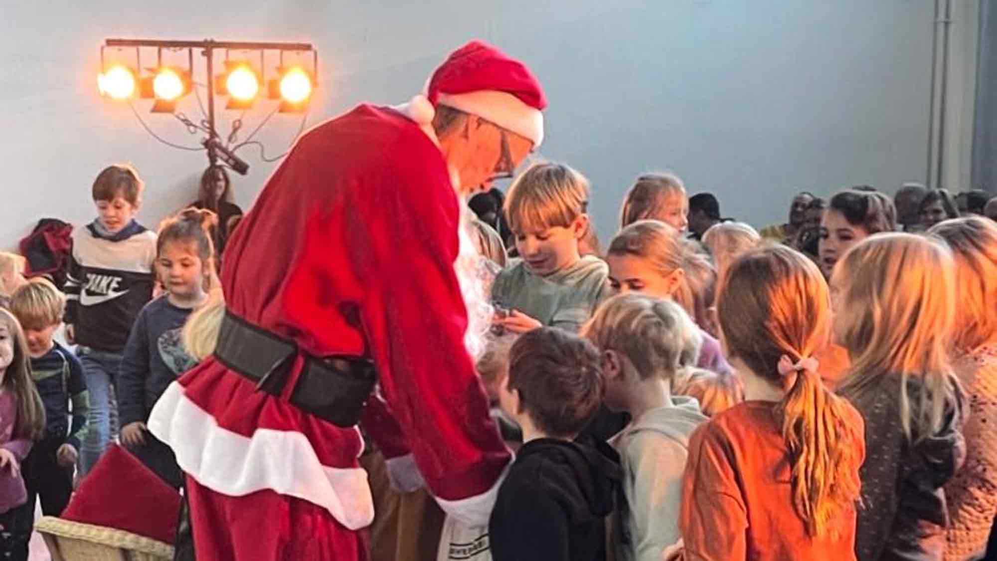 Musik, Märchen und Glühweinduft im Bürgerkiez, 1. Adventswochenende in der Weberei Gütersloh lockt zahlreiche Besucher an Musik, Märchen und Glühweinduft im Bürgerkiez, 1. Adventswochenende in der Weberei Gütersloh lockt zahlreiche Besucher an
