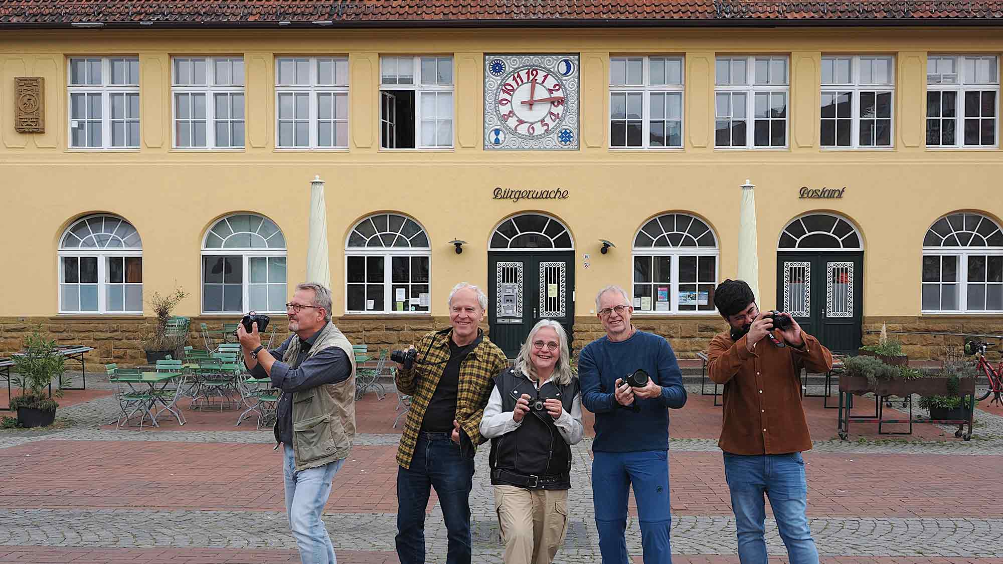 Bürgerinitiative Bürgerwache Bielefeld: Fotoausstellung »Im Westen viel Neues«, 17. Januar bis 28. Februar 2025 Bürgerinitiative Bürgerwache Bielefeld: Fotoausstellung »Im Westen viel Neues«, 17. Januar bis 28. Februar 2025