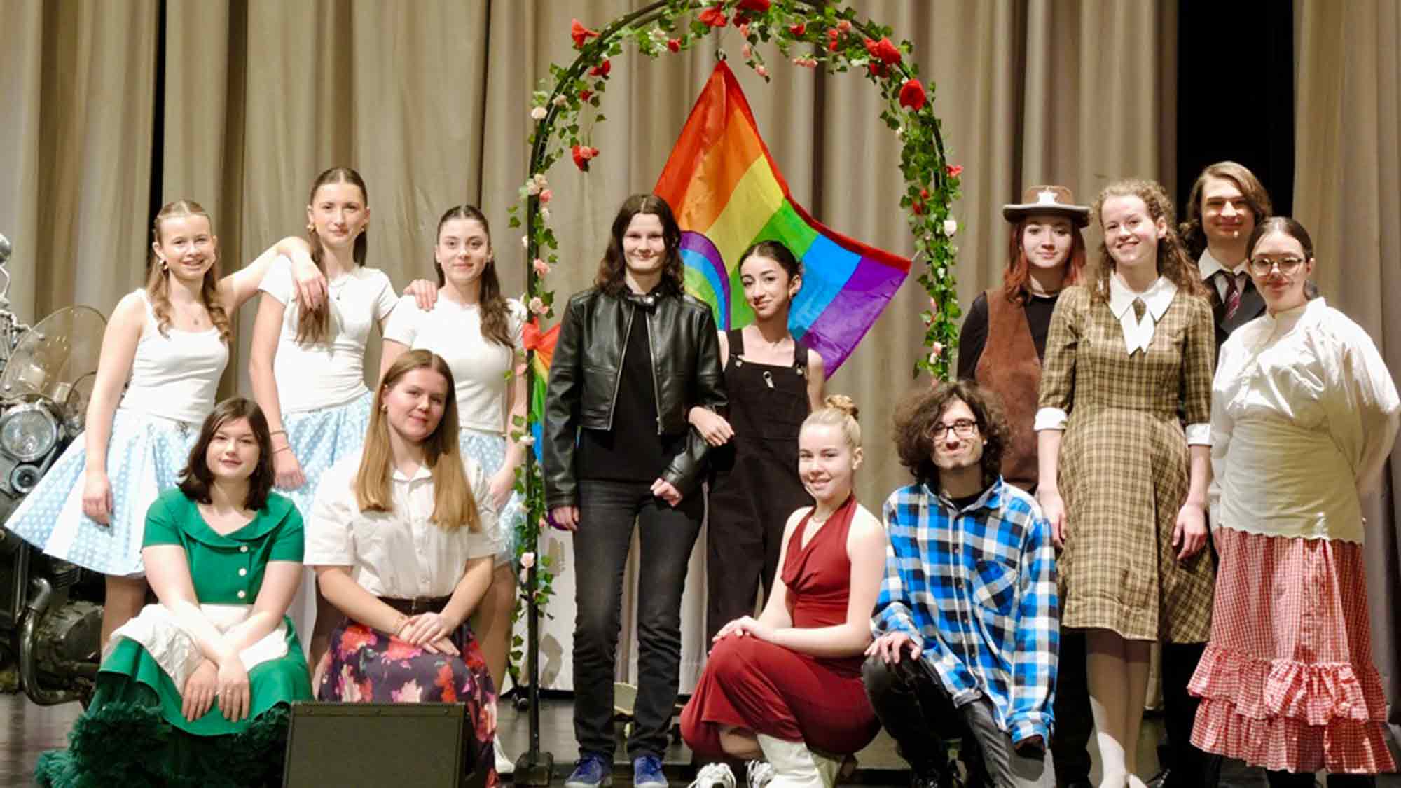 Neue Musicalaufführung der Musikschule der Stadt Mönchengladbach, »All Shook Up« am 8. und 9. Februar 2025 Neue Musicalaufführung der Musikschule der Stadt Mönchengladbach, »All Shook Up« am 8. und 9. Februar 2025